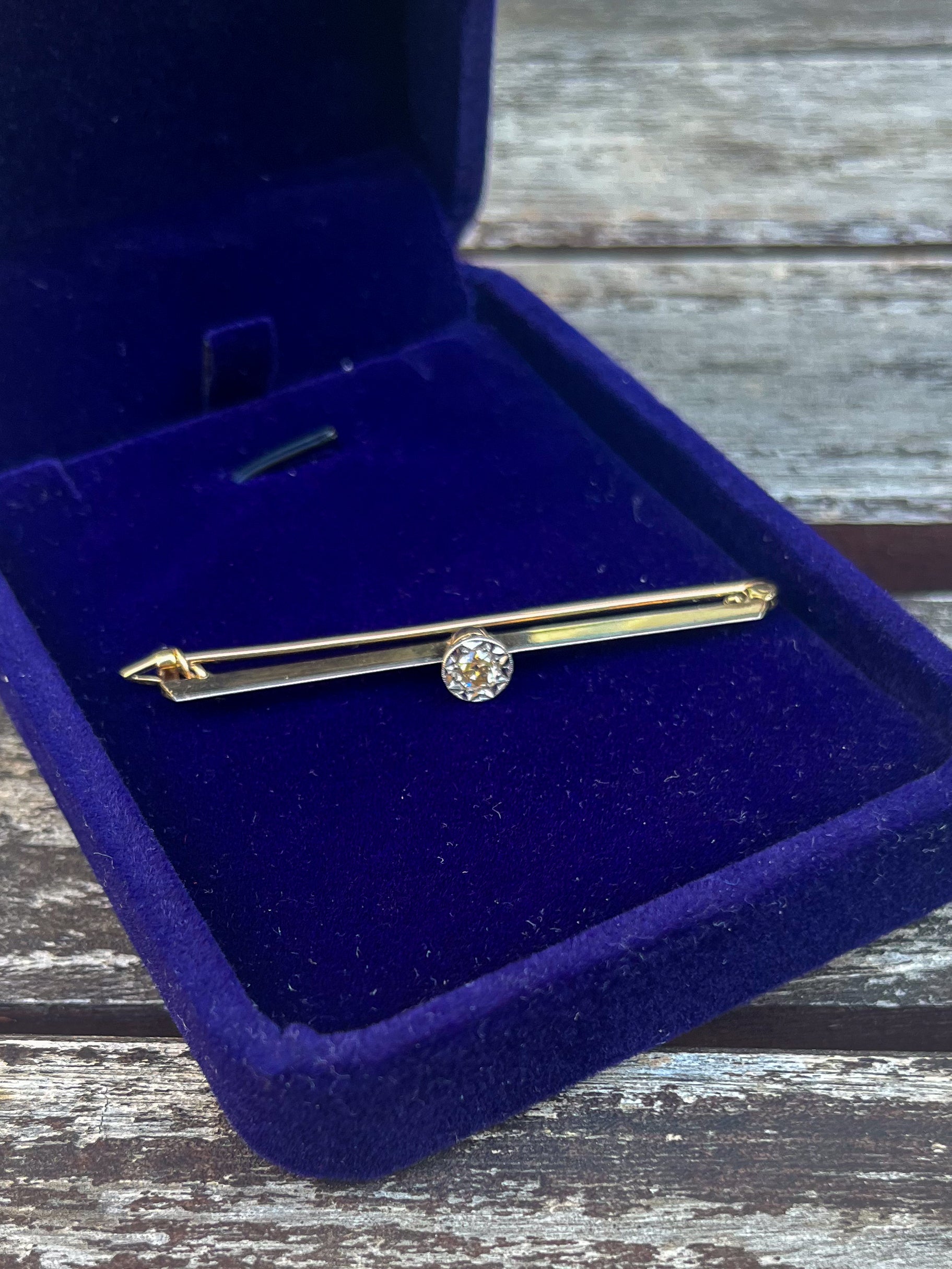 Antique Art Deco Diamond White/Yellow Gold Brooch (1930s, UK) sustainable jewelry (high-carat gold), anniversary gift, unique gift, diamond brooch, transitional cut diamond, old cut diamond