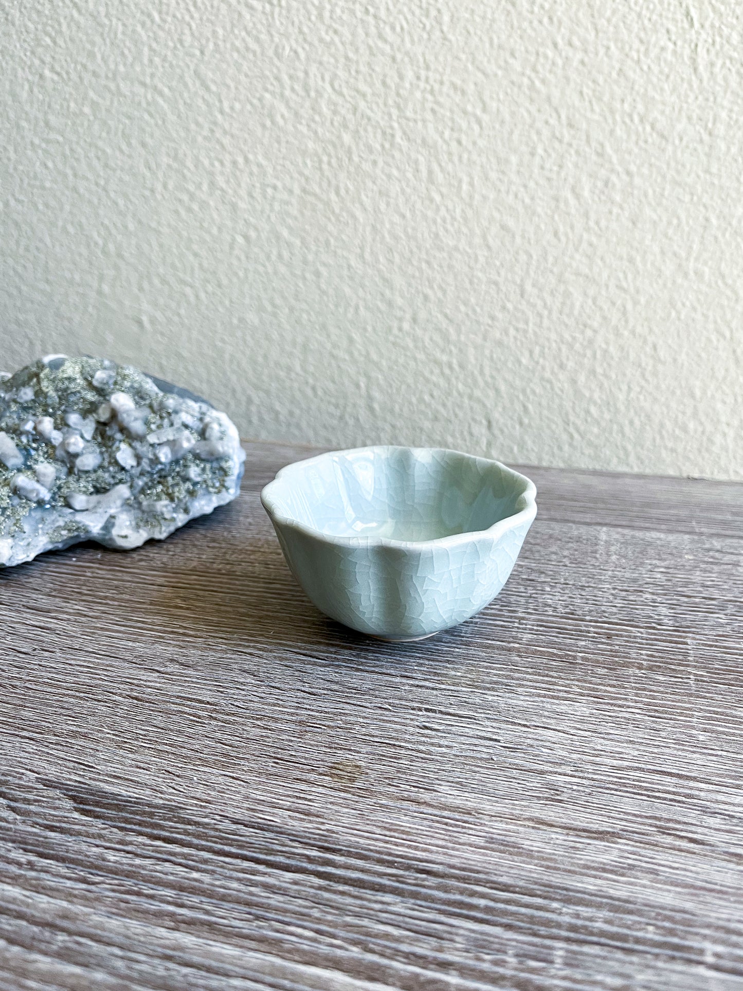 Handcrafted Light-green Agate-glazed Ceramic Teacup (Ru Yao)